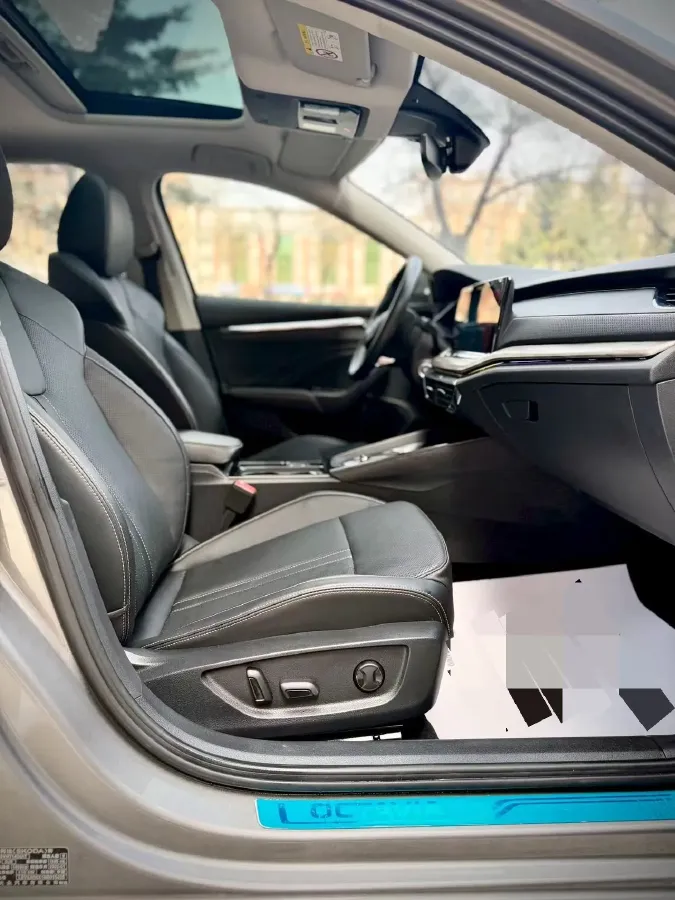 2022 Skoda Octavia 1.4T 150HP L4 7DCT,autocango,china used car exporter,china ev exporter,chinese used car exporter,chinese used ev exporter