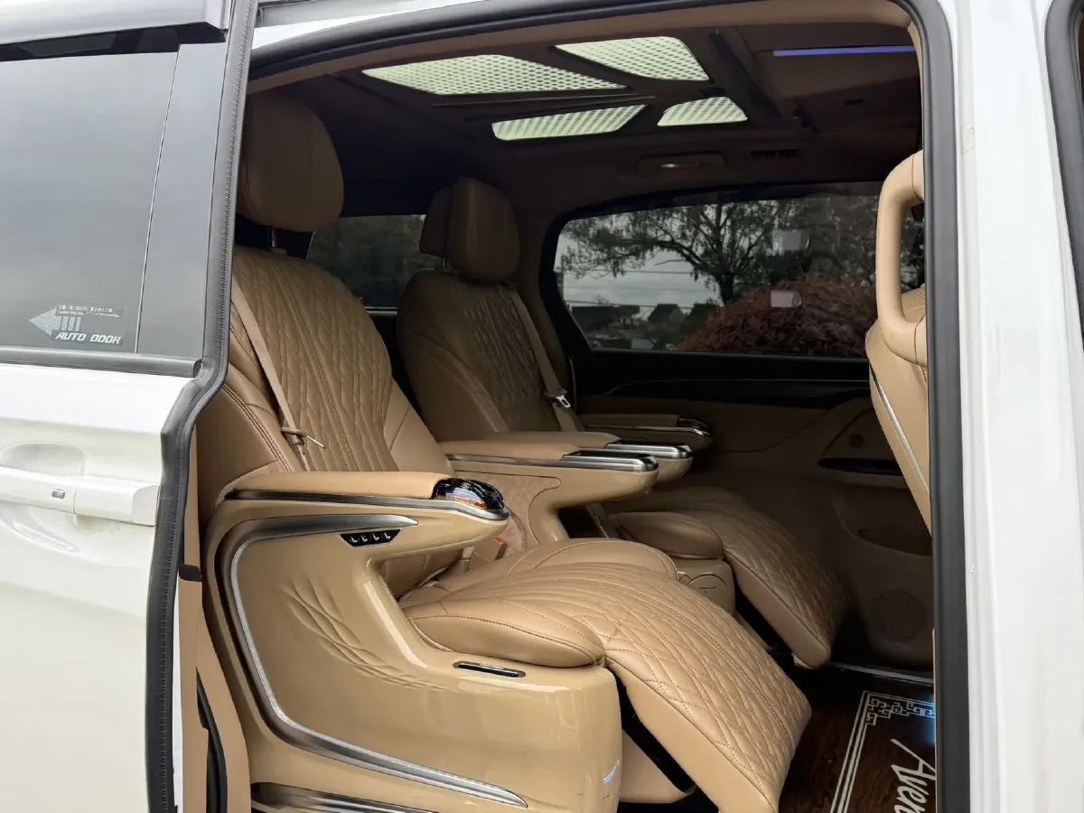 2021 Buick GL8 2.0T 237HP L4 9AT,autocango,china used car exporter,china ev exporter,chinese used car exporter,chinese used ev exporter