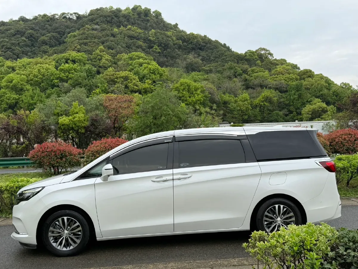 2021 Buick GL8 2.0T 237HP L4 9AT,autocango,china used car exporter,china ev exporter,chinese used car exporter,chinese used ev exporter