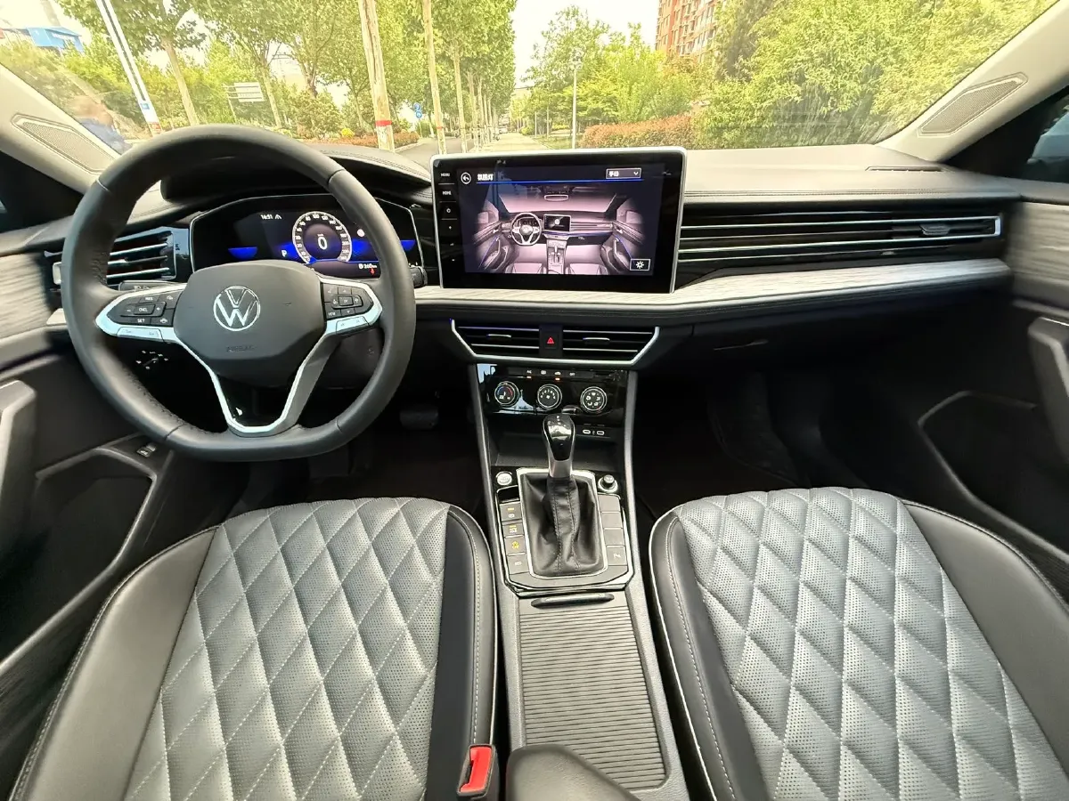 2024 Volkswagen Sagitar 1.5T 160HP L4 7DCT,autocango,china used car exporter,china ev exporter,chinese used car exporter,chinese used ev exporter