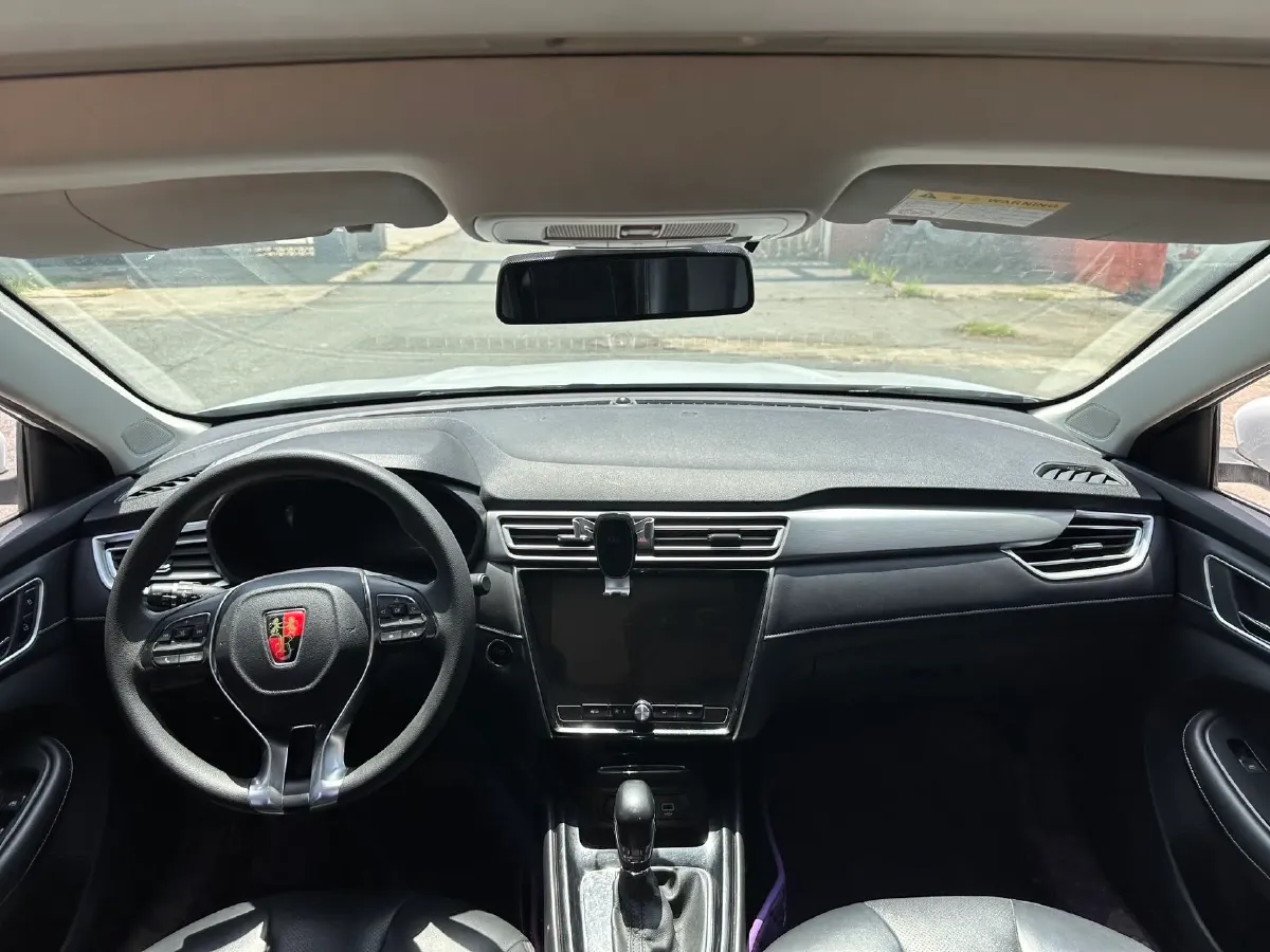 2020 Roewe i5 1.5L 120HP L4 CVT,autocango,china used car exporter,china ev exporter,chinese used car exporter,chinese used ev exporter