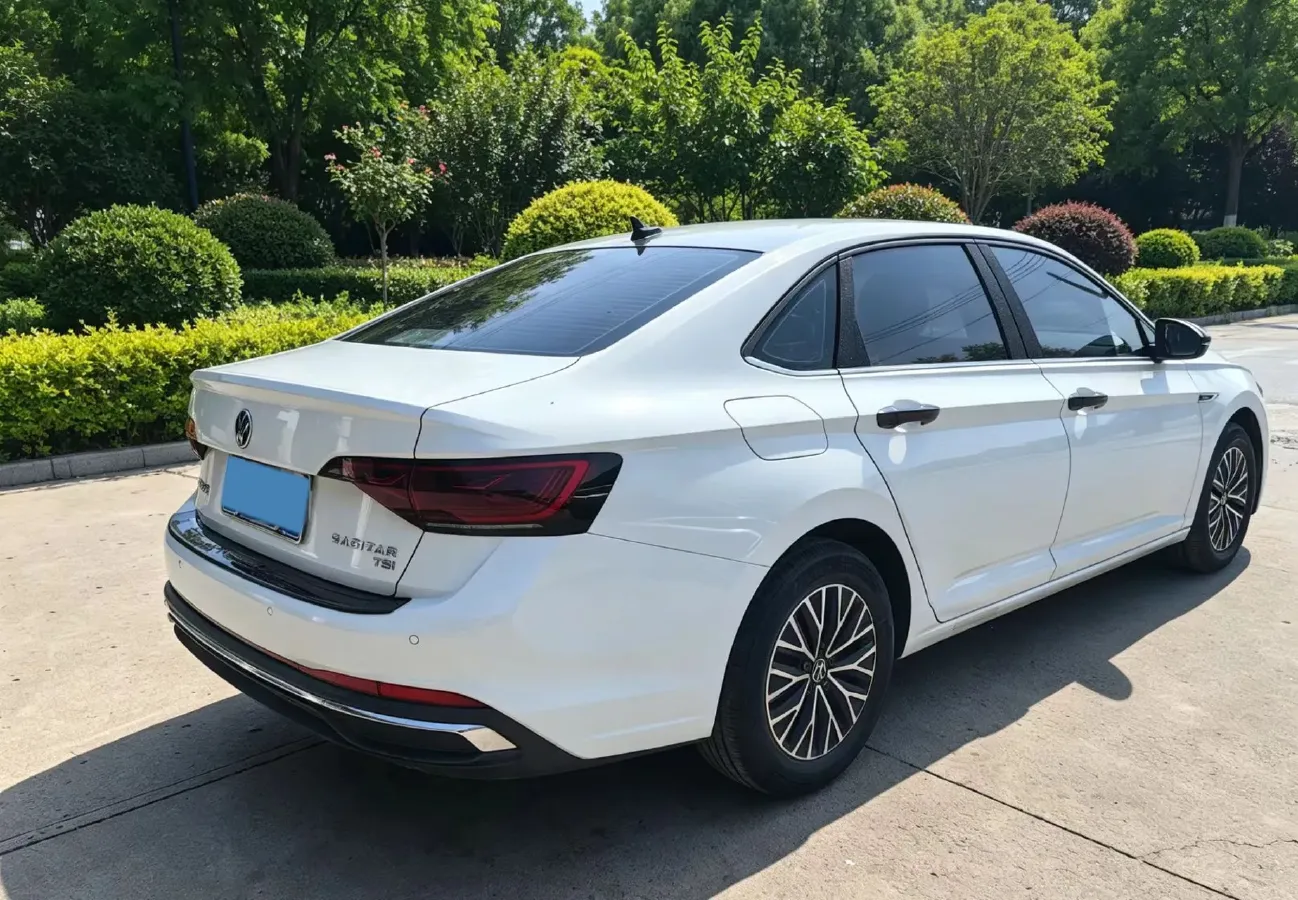 2022 Volkswagen Sagitar 1.2T 116HP L4 7DCT,autocango,china used car exporter,china ev exporter,chinese used car exporter,chinese used ev exporter
