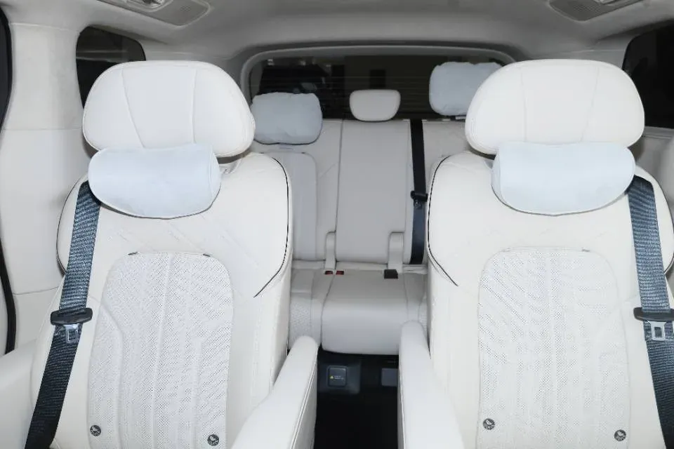 2026 Voyah Dream 1.5T 150HP L4 PHEV,autocango,china used car exporter,china ev exporter,chinese used car exporter,chinese used ev exporter