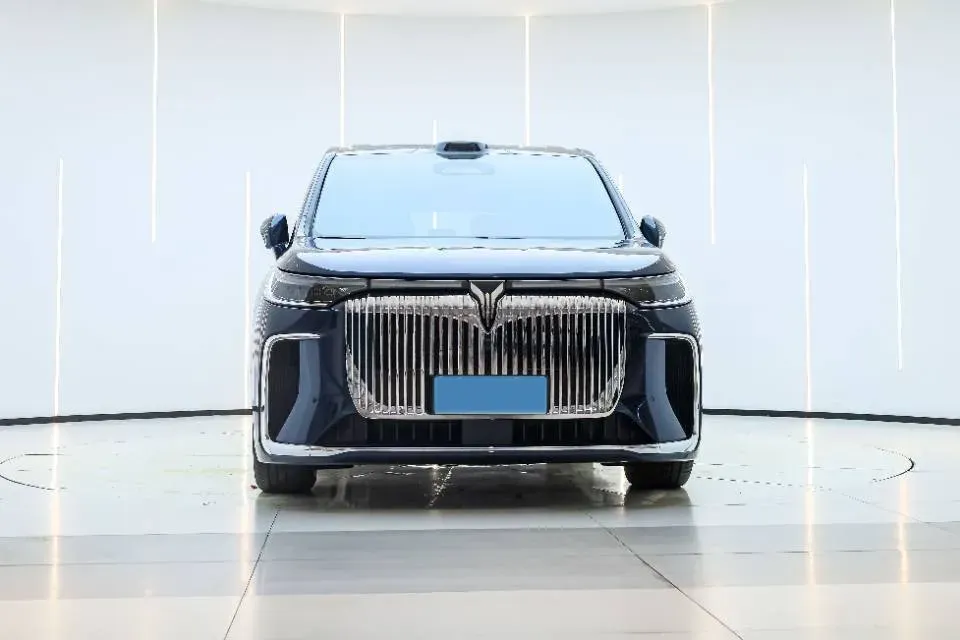 2026 Voyah Dream 1.5T 150HP L4 PHEV,autocango,china used car exporter,china ev exporter,chinese used car exporter,chinese used ev exporter