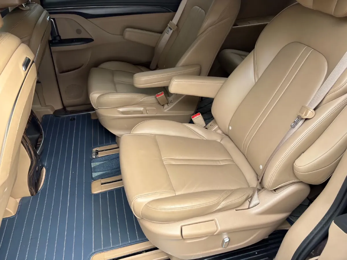 2021 Buick GL8 2.0T 237HP L4 9AT,autocango,china used car exporter,china ev exporter,chinese used car exporter,chinese used ev exporter