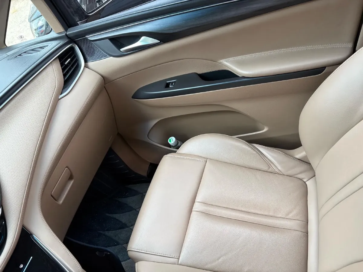 2021 Buick GL8 2.0T 237HP L4 9AT,autocango,china used car exporter,china ev exporter,chinese used car exporter,chinese used ev exporter