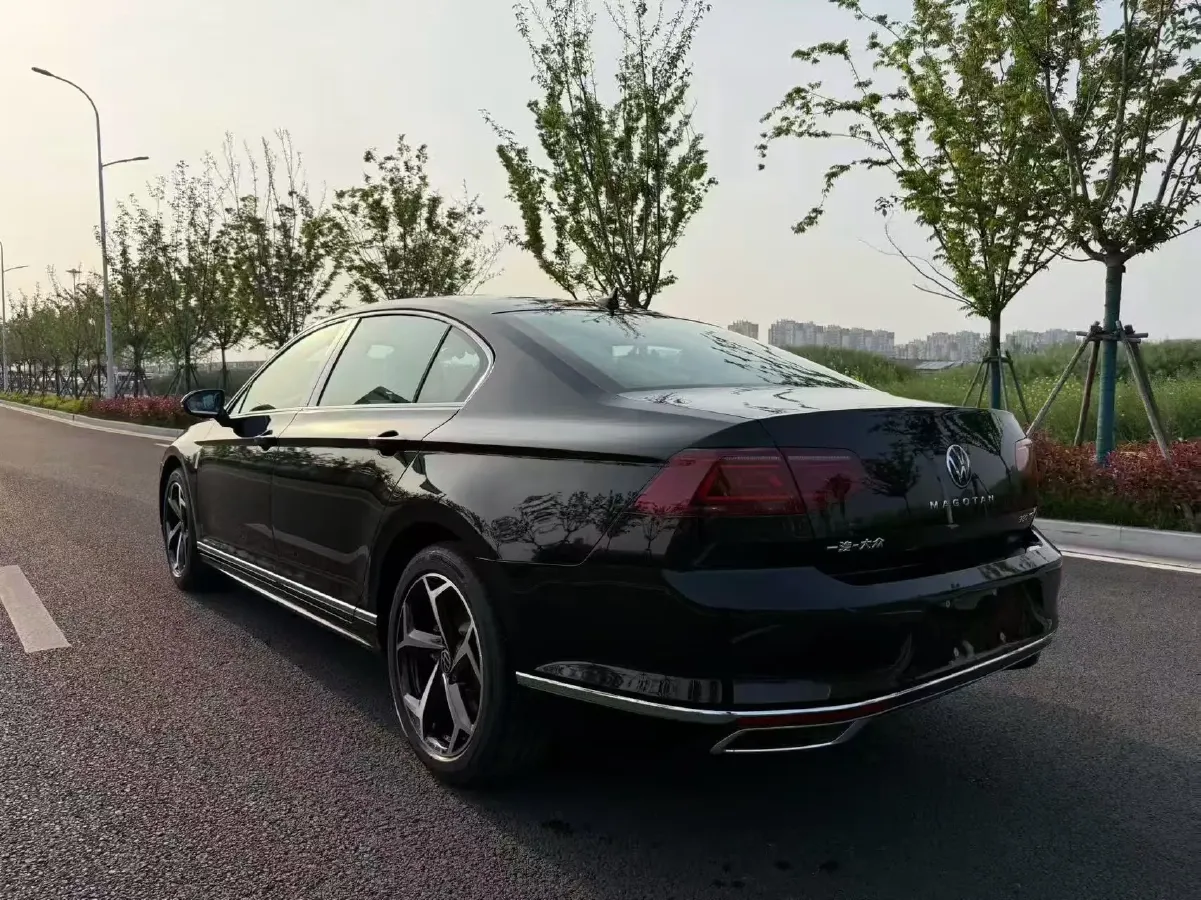 2026 Volkswagen Magotan 2.0T 220HP L4 7DCT,autocango,china used car exporter,china ev exporter,chinese used car exporter,chinese used ev exporter