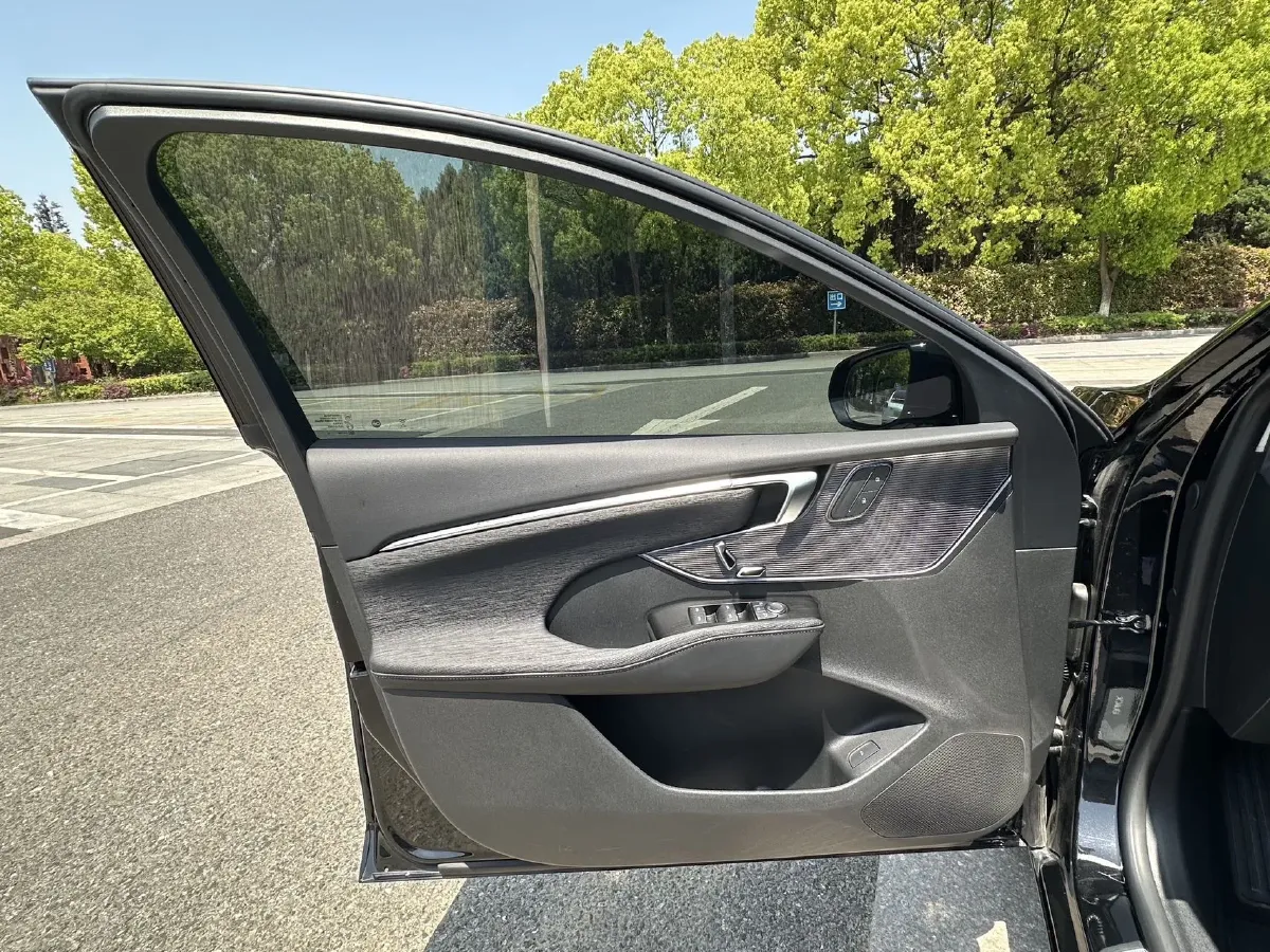 2023 Buick Larcosse 2.0T 237HP L4 9AT,autocango,china used car exporter,china ev exporter,chinese used car exporter,chinese used ev exporter