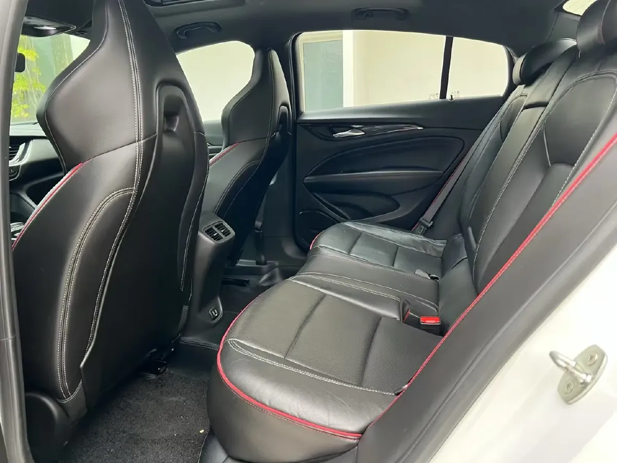 2021 Buick Regal 2.0T 237HP L4 9AT,autocango,china used car exporter,china ev exporter,chinese used car exporter,chinese used ev exporter