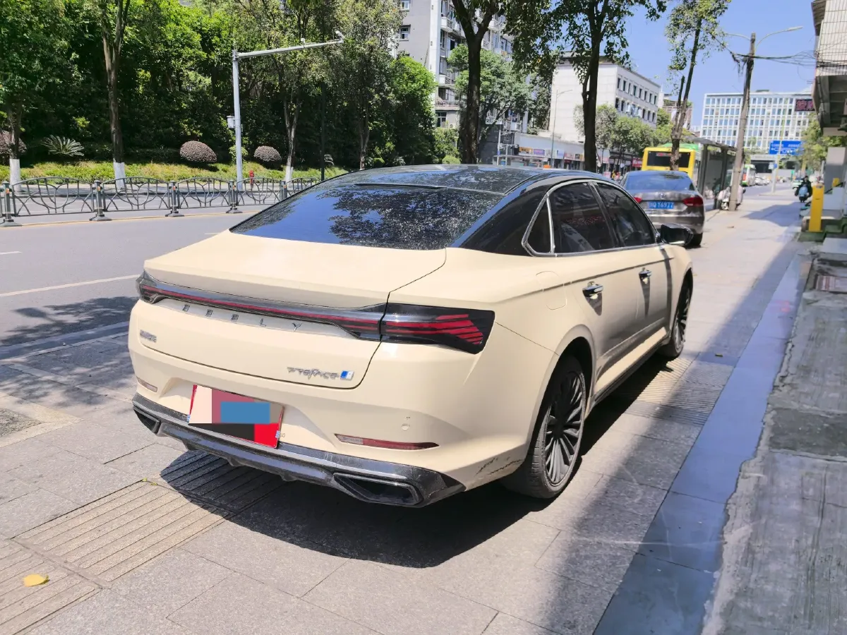 2024 Geely Preface 1.5T 163HP L4 3DHT Hybrid,autocango,china used car exporter,china ev exporter,chinese used car exporter,chinese used ev exporter