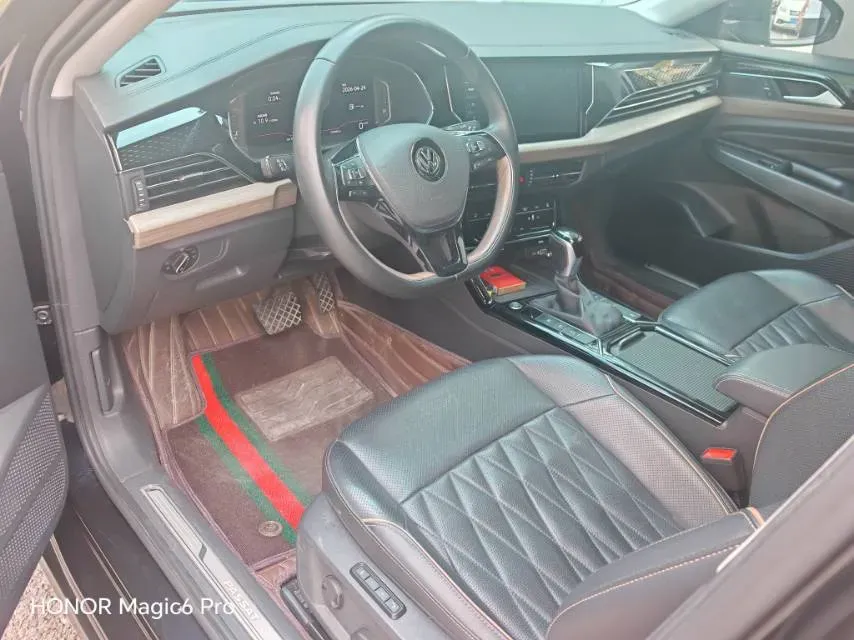 2020 Volkswagen Passat 2.0T 186HP L4 7DCT,autocango,china used car exporter,china ev exporter,chinese used car exporter,chinese used ev exporter