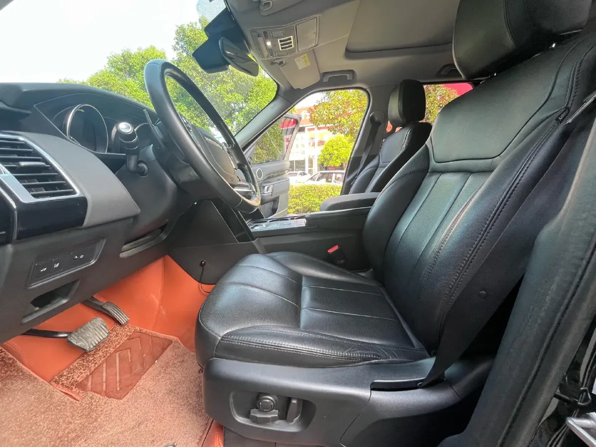 2018 Land Rover Discovery 2.0T 300HP L4 8AT,autocango,china used car exporter,china ev exporter,chinese used car exporter,chinese used ev exporter