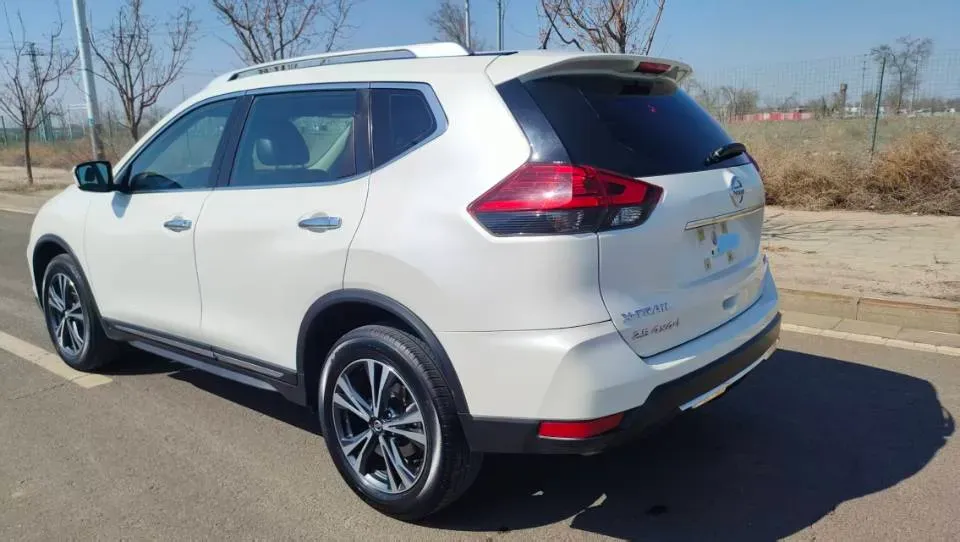 2021 Nissan X-Trail 2.5L 181HP L4 CVT,autocango,china used car exporter,china ev exporter,chinese used car exporter,chinese used ev exporter
