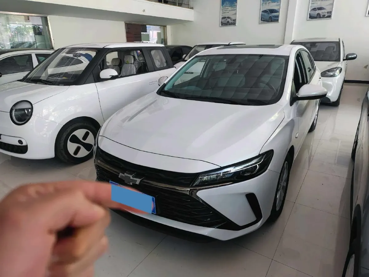 2023 Chevrolet Monza 1.5L 113HP L4 6DCT,autocango,china used car exporter,china ev exporter,chinese used car exporter,chinese used ev exporter