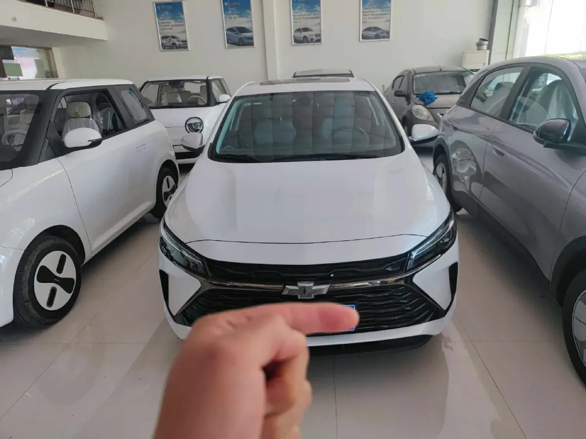 2023 Chevrolet Monza 1.5L 113HP L4 6DCT,autocango,china used car exporter,china ev exporter,chinese used car exporter,chinese used ev exporter