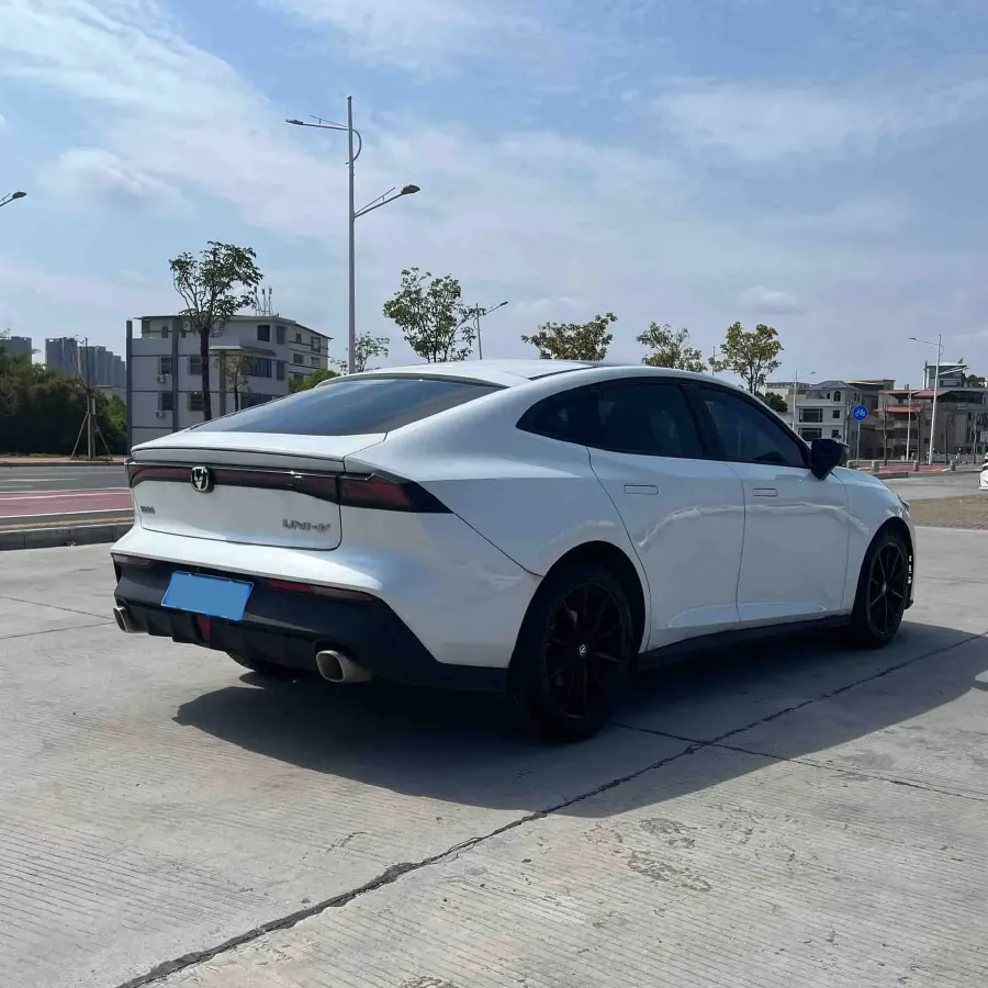 2023 ChangAn UNI-V 1.5T 188HP L4 7DCT,autocango,china used car exporter,china ev exporter,chinese used car exporter,chinese used ev exporter