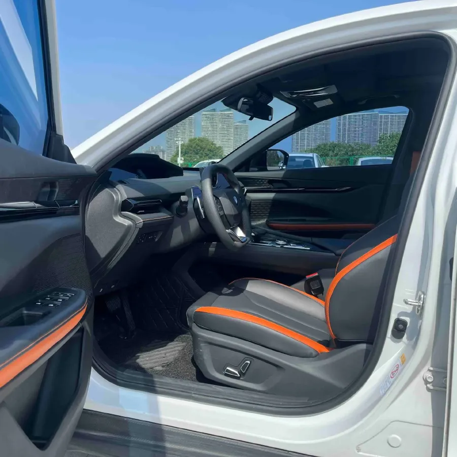 2023 ChangAn UNI-V 1.5T 188HP L4 7DCT,autocango,china used car exporter,china ev exporter,chinese used car exporter,chinese used ev exporter