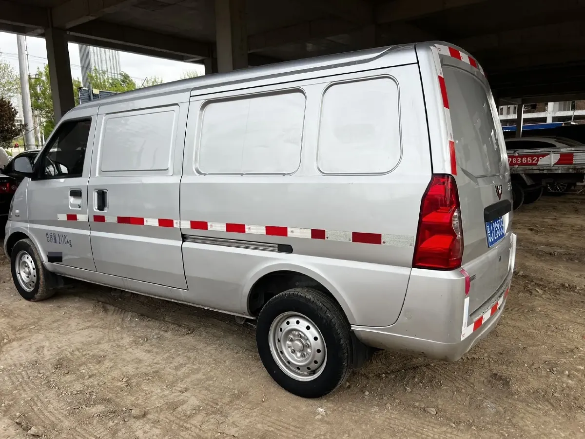 2019 WuLing RongGuang 1.5L 107HP L4 5MT,autocango,china used car exporter,china ev exporter,chinese used car exporter,chinese used ev exporter