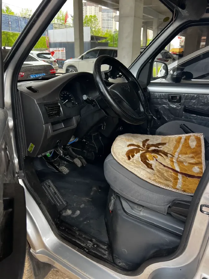 2019 WuLing RongGuang 1.5L 107HP L4 5MT,autocango,china used car exporter,china ev exporter,chinese used car exporter,chinese used ev exporter