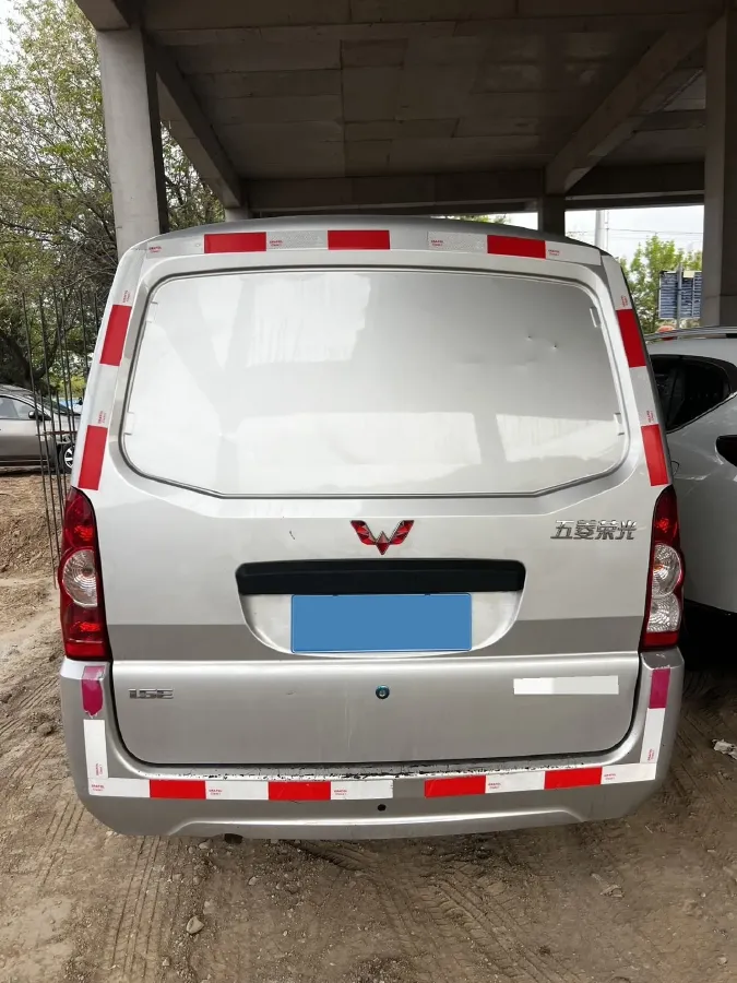 2019 WuLing RongGuang 1.5L 107HP L4 5MT,autocango,china used car exporter,china ev exporter,chinese used car exporter,chinese used ev exporter
