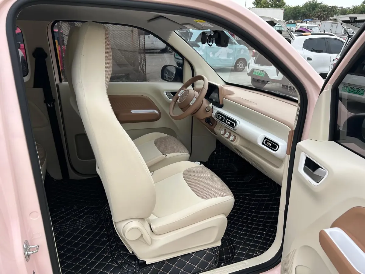 2024 WuLing HongGuang MINI EV BEV 17.3KWH,autocango,china used car exporter,china ev exporter,chinese used car exporter,chinese used ev exporter