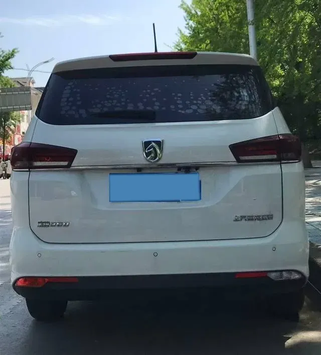 2018 BaoJun 530 1.5T 150HP L4 6MT,autocango,china used car exporter,china ev exporter,chinese used car exporter,chinese used ev exporter