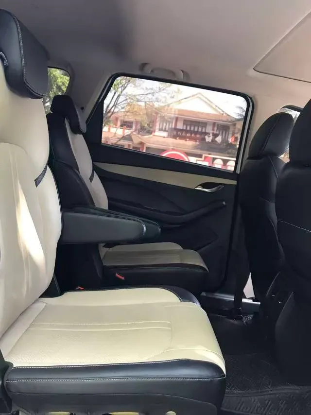 2018 BaoJun 530 1.5T 150HP L4 6MT,autocango,china used car exporter,china ev exporter,chinese used car exporter,chinese used ev exporter