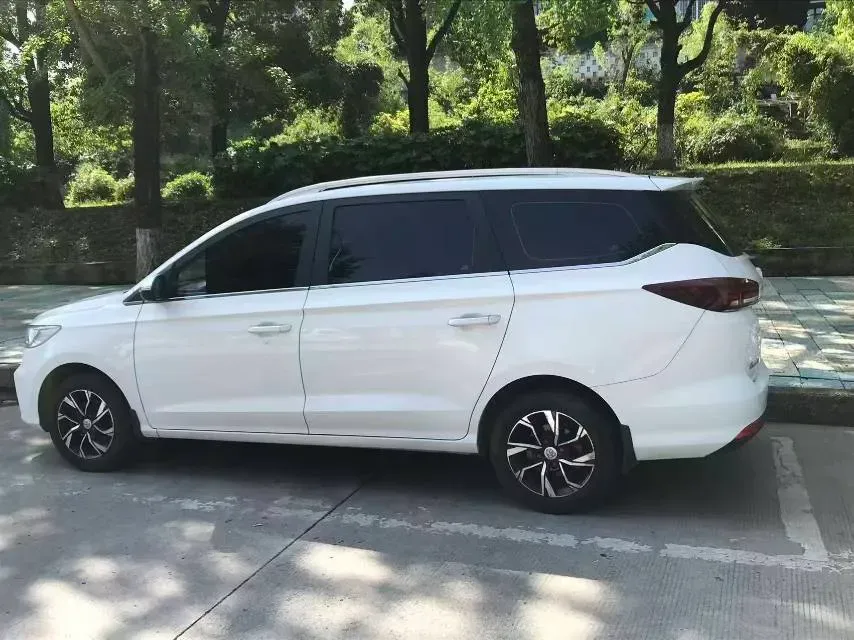 2018 BaoJun 530 1.5T 150HP L4 6MT,autocango,china used car exporter,china ev exporter,chinese used car exporter,chinese used ev exporter