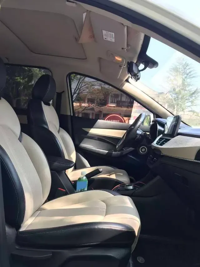 2018 BaoJun 530 1.5T 150HP L4 6MT,autocango,china used car exporter,china ev exporter,chinese used car exporter,chinese used ev exporter