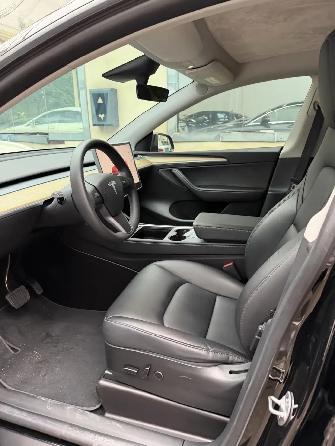 2022 Tesla Model Y BEV 60KWH,autocango,china used car exporter,china ev exporter,chinese used car exporter,chinese used ev exporter