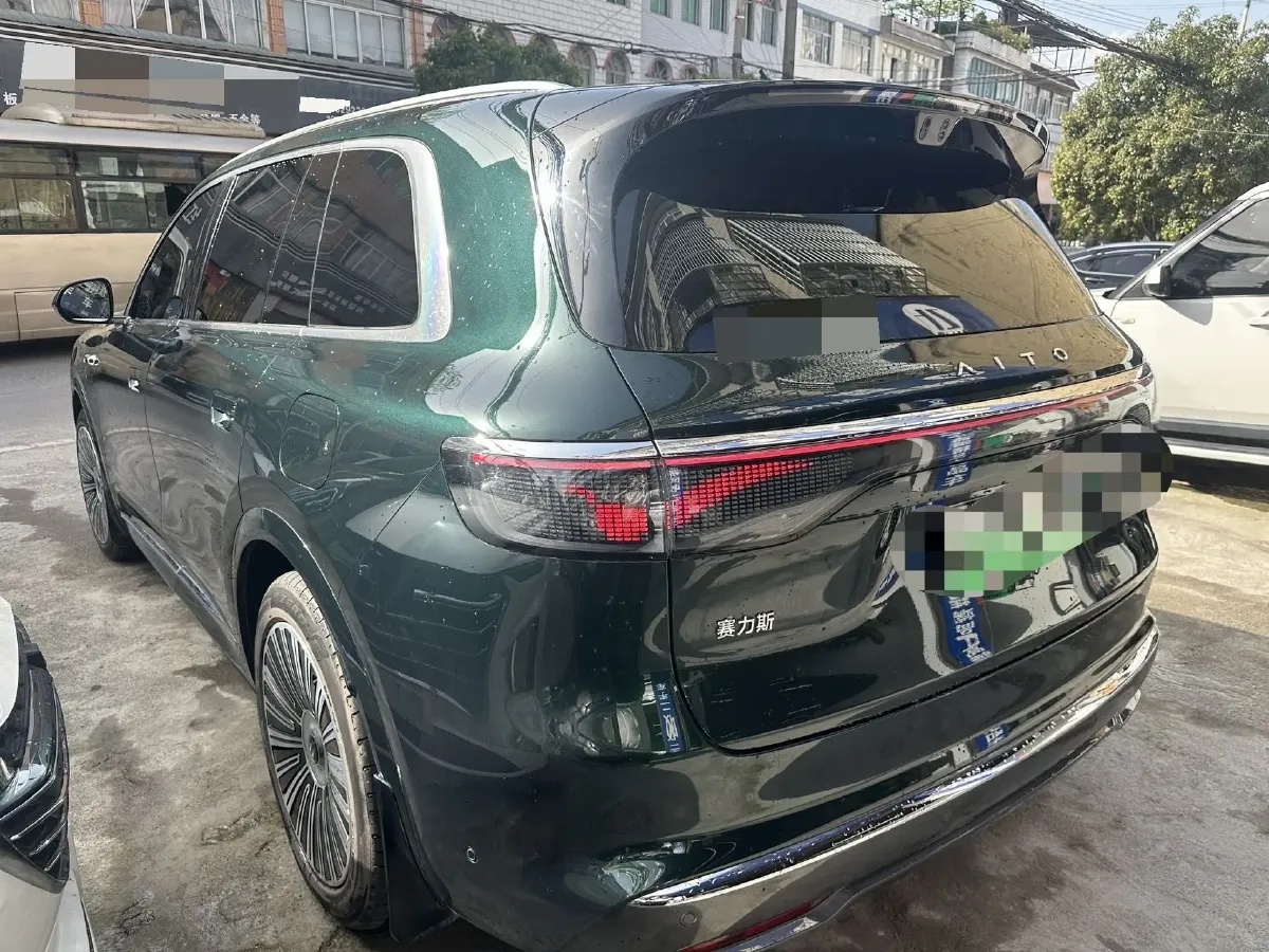 2025 AITO AITO M8 REEV 160HP REEV 53.4KWH,autocango,china used car exporter,china ev exporter,chinese used car exporter,chinese used ev exporter
