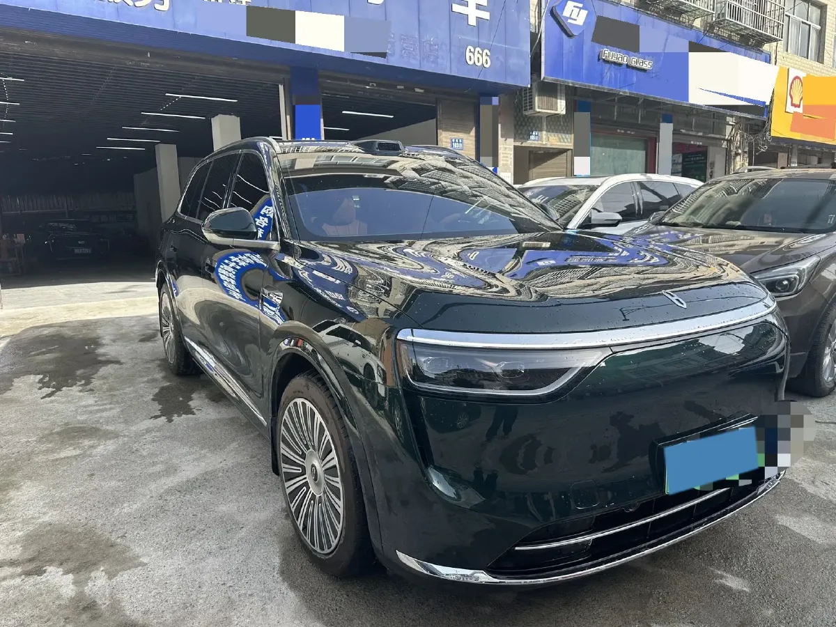 2025 AITO AITO M8 REEV 160HP REEV 53.4KWH,autocango,china used car exporter,china ev exporter,chinese used car exporter,chinese used ev exporter