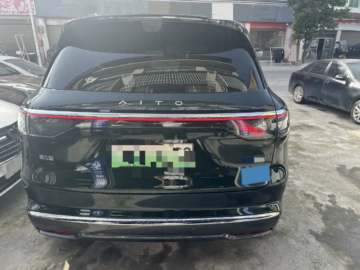 2025 AITO AITO M8 REEV 160HP REEV 53.4KWH,autocango,china used car exporter,china ev exporter,chinese used car exporter,chinese used ev exporter