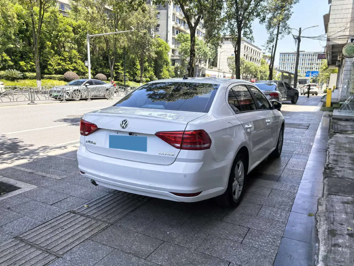 2017 Buick Excelle 1.5L 114HP L4 5MT,autocango,china used car exporter,china ev exporter,chinese used car exporter,chinese used ev exporter