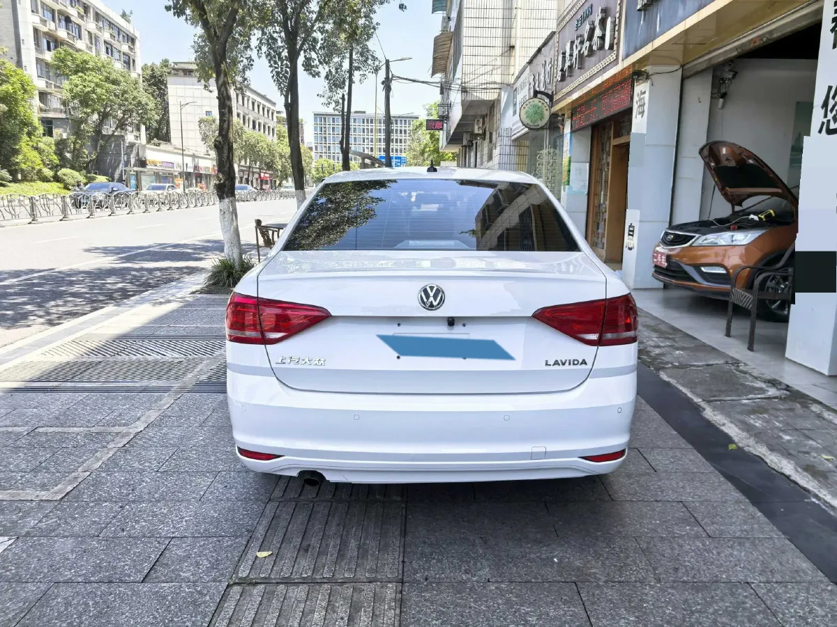 2017 Buick Excelle 1.5L 114HP L4 5MT,autocango,china used car exporter,china ev exporter,chinese used car exporter,chinese used ev exporter