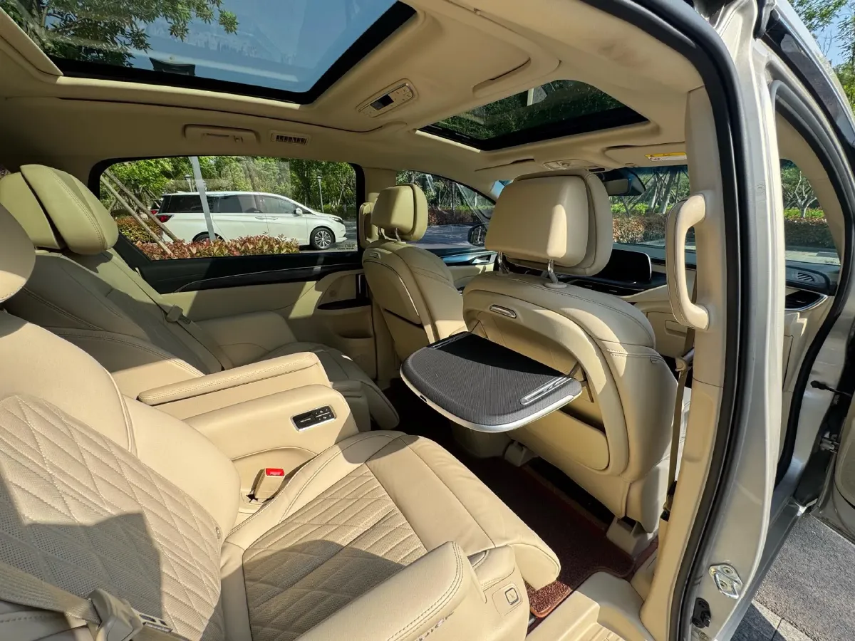 2022 Buick GL8 2.0T 237HP L4 9AT,autocango,china used car exporter,china ev exporter,chinese used car exporter,chinese used ev exporter