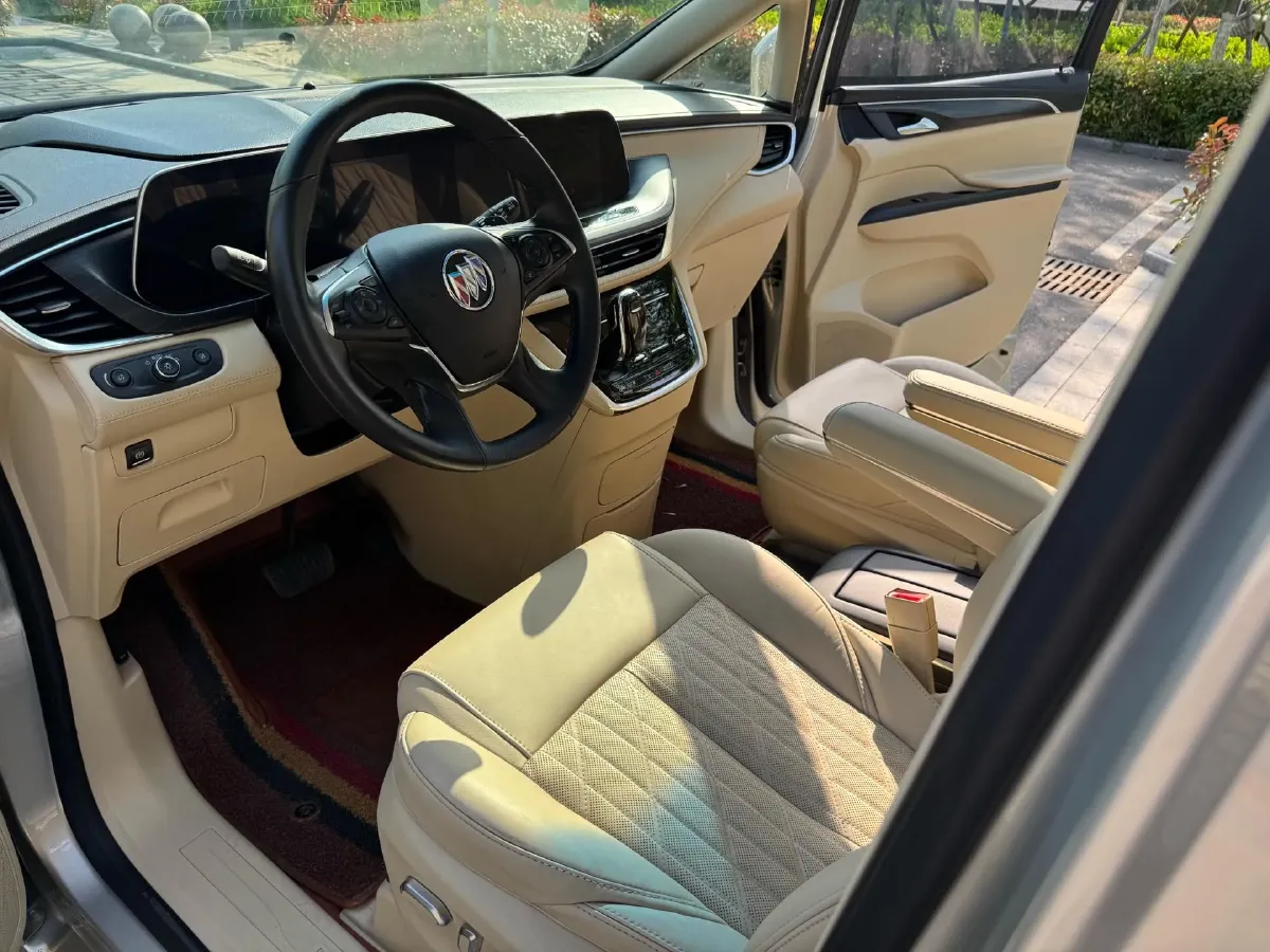 2022 Buick GL8 2.0T 237HP L4 9AT,autocango,china used car exporter,china ev exporter,chinese used car exporter,chinese used ev exporter