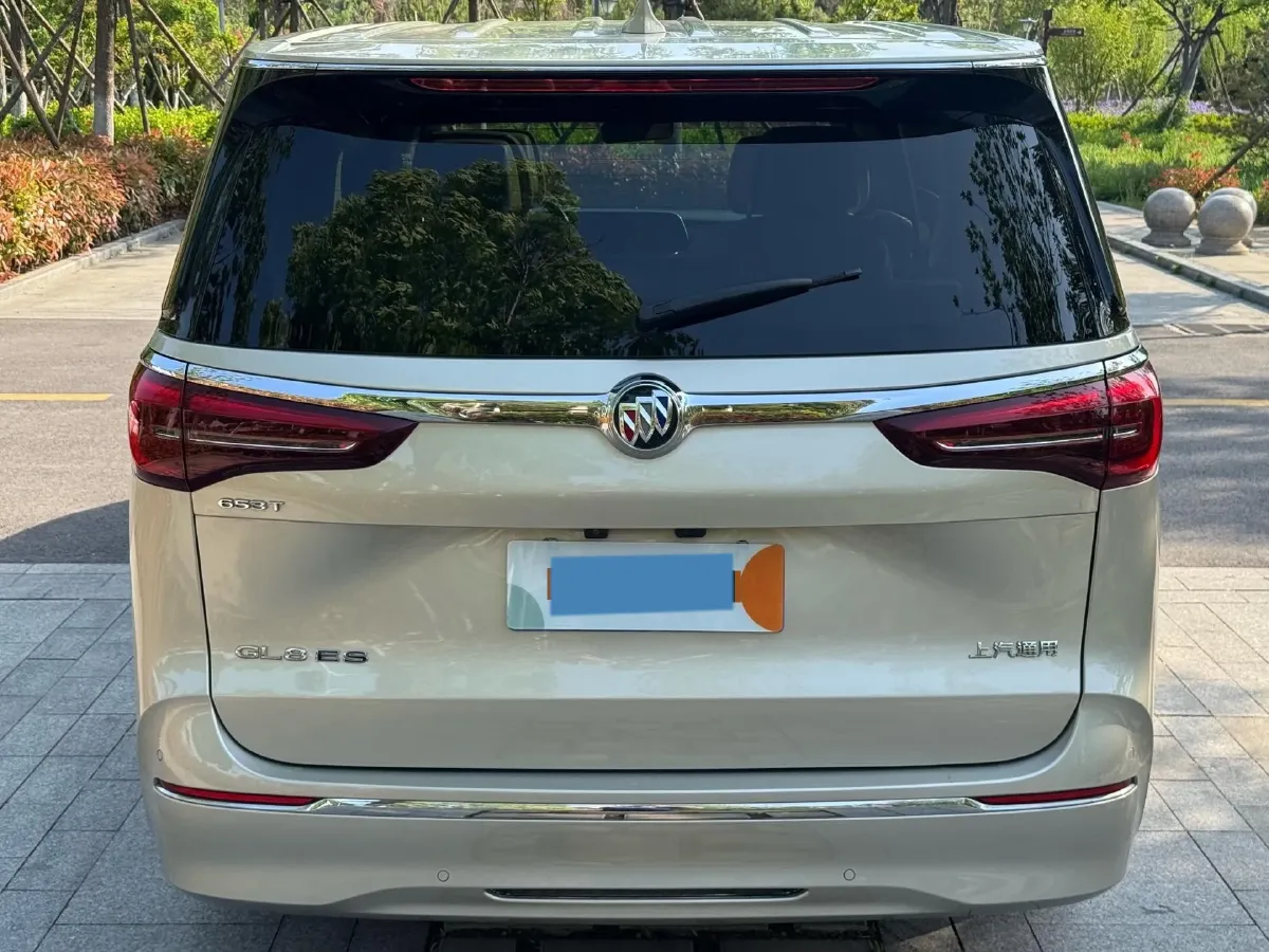 2022 Buick GL8 2.0T 237HP L4 9AT,autocango,china used car exporter,china ev exporter,chinese used car exporter,chinese used ev exporter