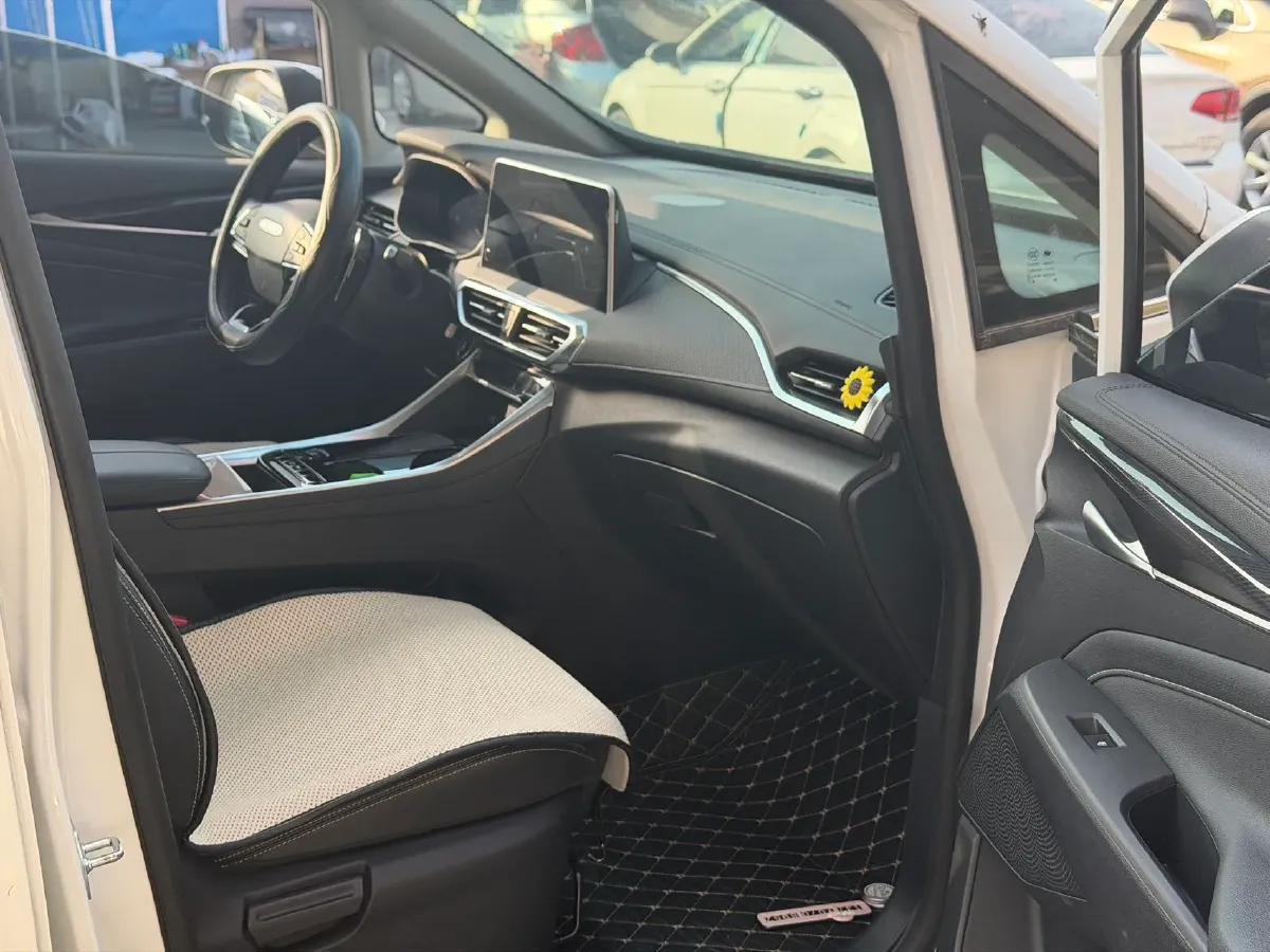 2022 MAXUS G50 1.5T 169HP L4 7DCT,autocango,china used car exporter,china ev exporter,chinese used car exporter,chinese used ev exporter