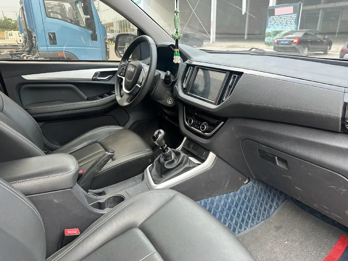 2023 Isuzu RE-MAX Jim 2.5T 143HP L4 6MT,autocango,china used car exporter,china ev exporter,chinese used car exporter,chinese used ev exporter