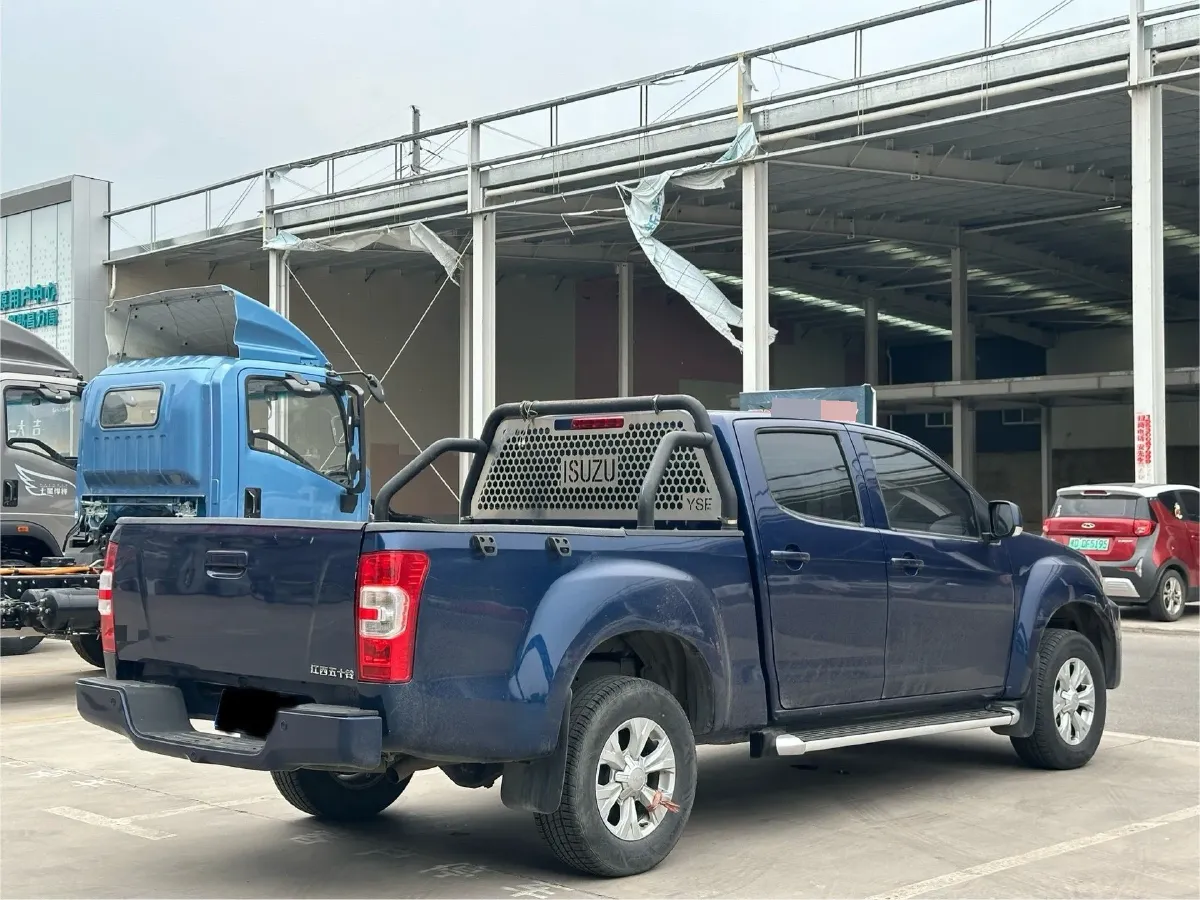 2023 Isuzu RE-MAX Jim 2.5T 143HP L4 6MT,autocango,china used car exporter,china ev exporter,chinese used car exporter,chinese used ev exporter