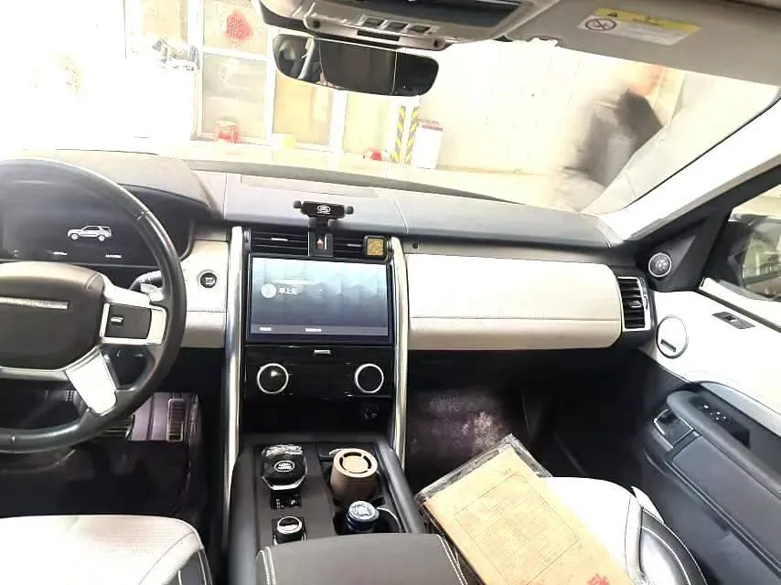 2021 Land Rover Discovery 3.0T 360HP L6 8AT,autocango,china used car exporter,china ev exporter,chinese used car exporter,chinese used ev exporter