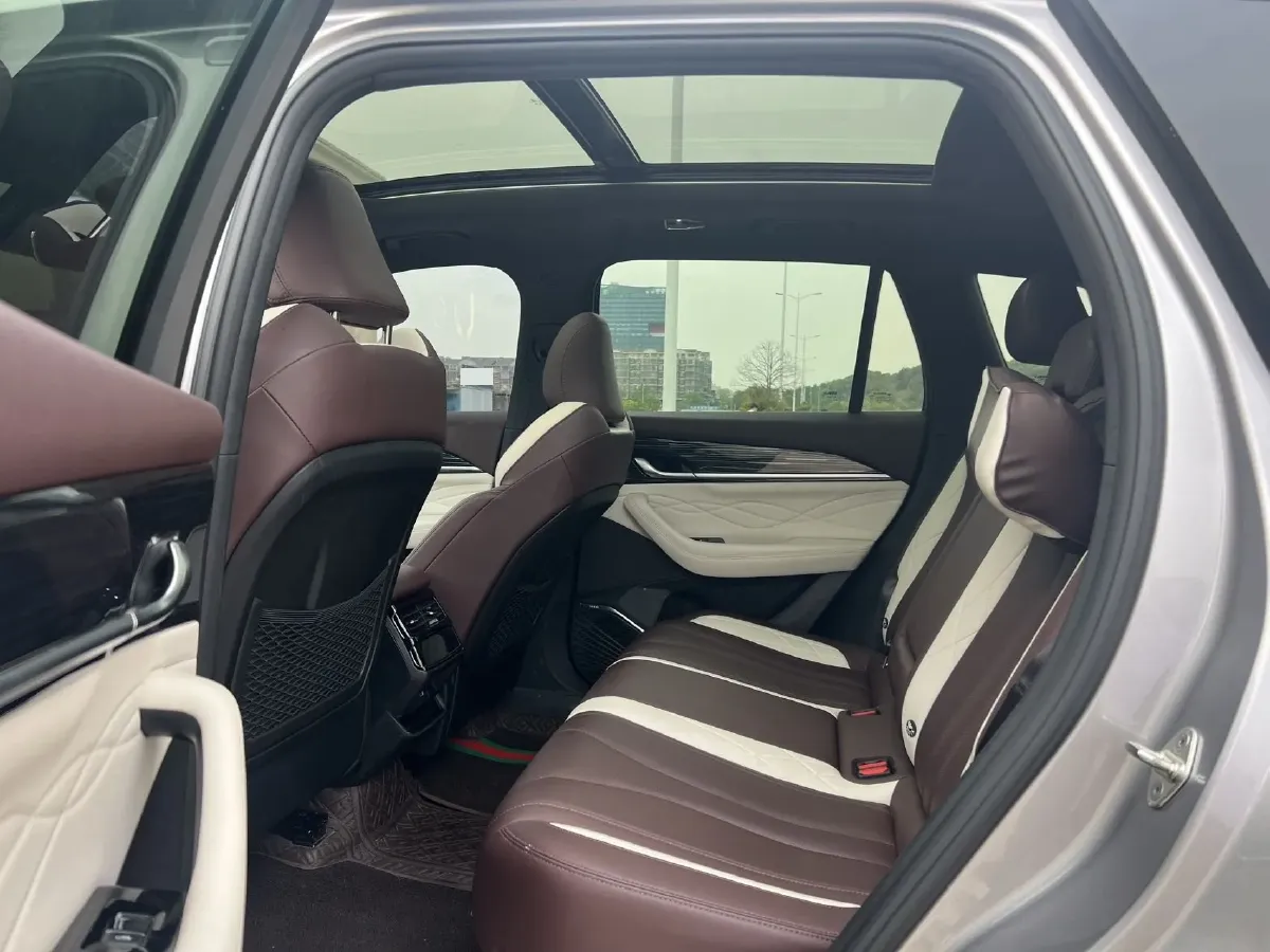 2023 Geely Monjaro 2.0T 238HP L4 8AT,autocango,china used car exporter,china ev exporter,chinese used car exporter,chinese used ev exporter