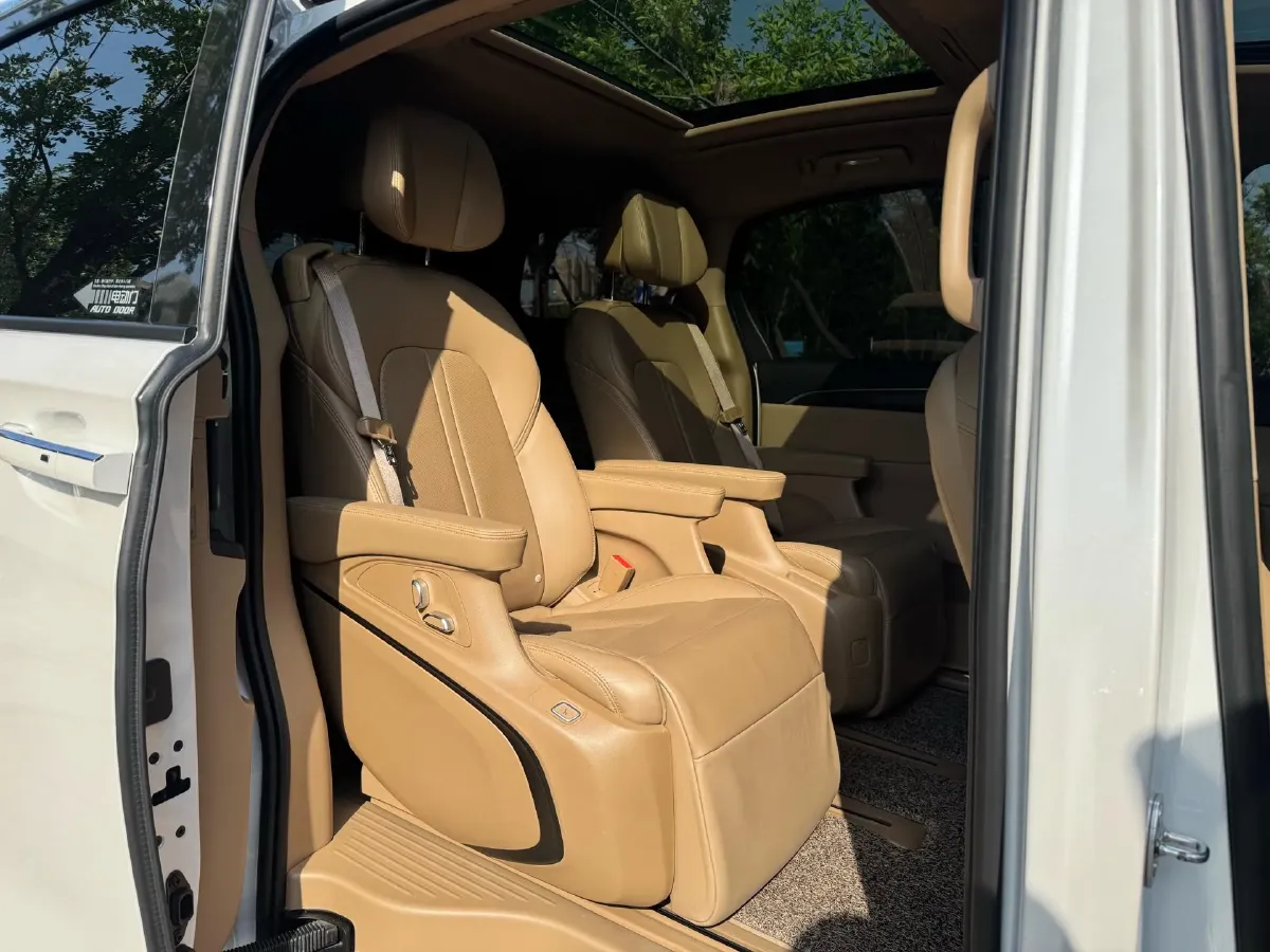 2020 Buick GL8 2.0T 237HP L4 9AT,autocango,china used car exporter,china ev exporter,chinese used car exporter,chinese used ev exporter