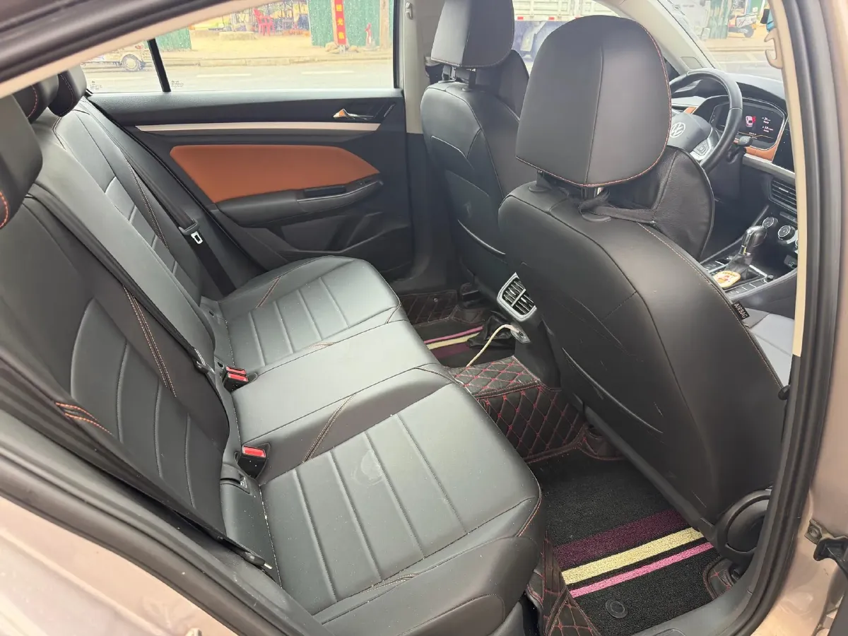 2023 Volkswagen Bora 1.2T 116HP L4 7DCT,autocango,china used car exporter,china ev exporter,chinese used car exporter,chinese used ev exporter