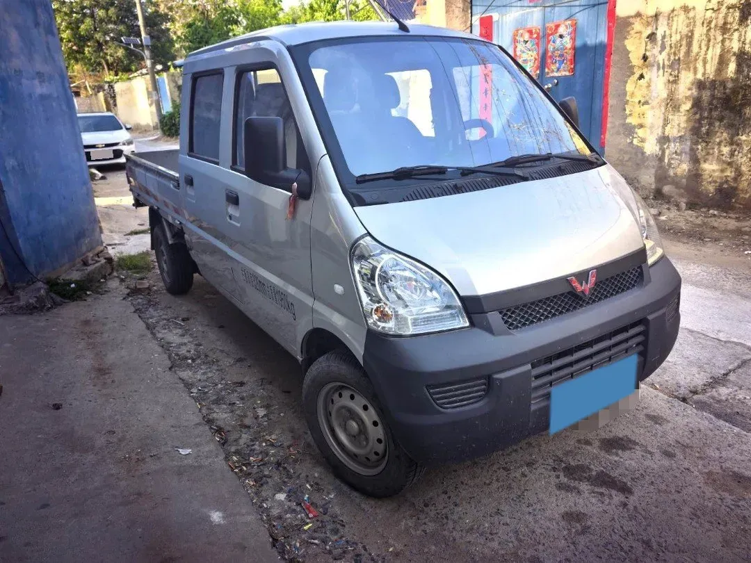 2021 WuLing RongGuang Mini Truck 1.2L 76HP L4 5MT,autocango,china used car exporter,china ev exporter,chinese used car exporter,chinese used ev exporter
