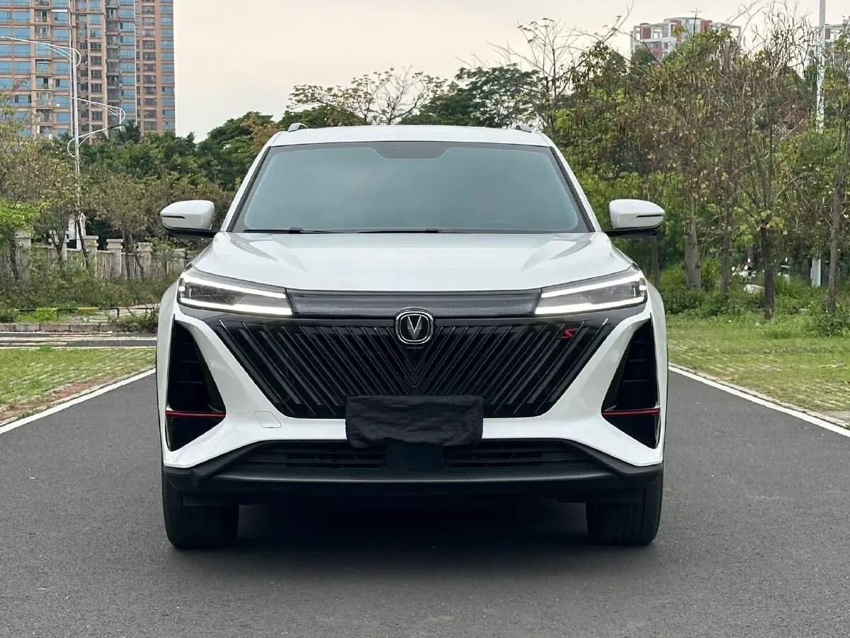 2022 ChangAn CS75 Plus 2.0T 233HP L4 8AT,autocango,china used car exporter,china ev exporter,chinese used car exporter,chinese used ev exporter