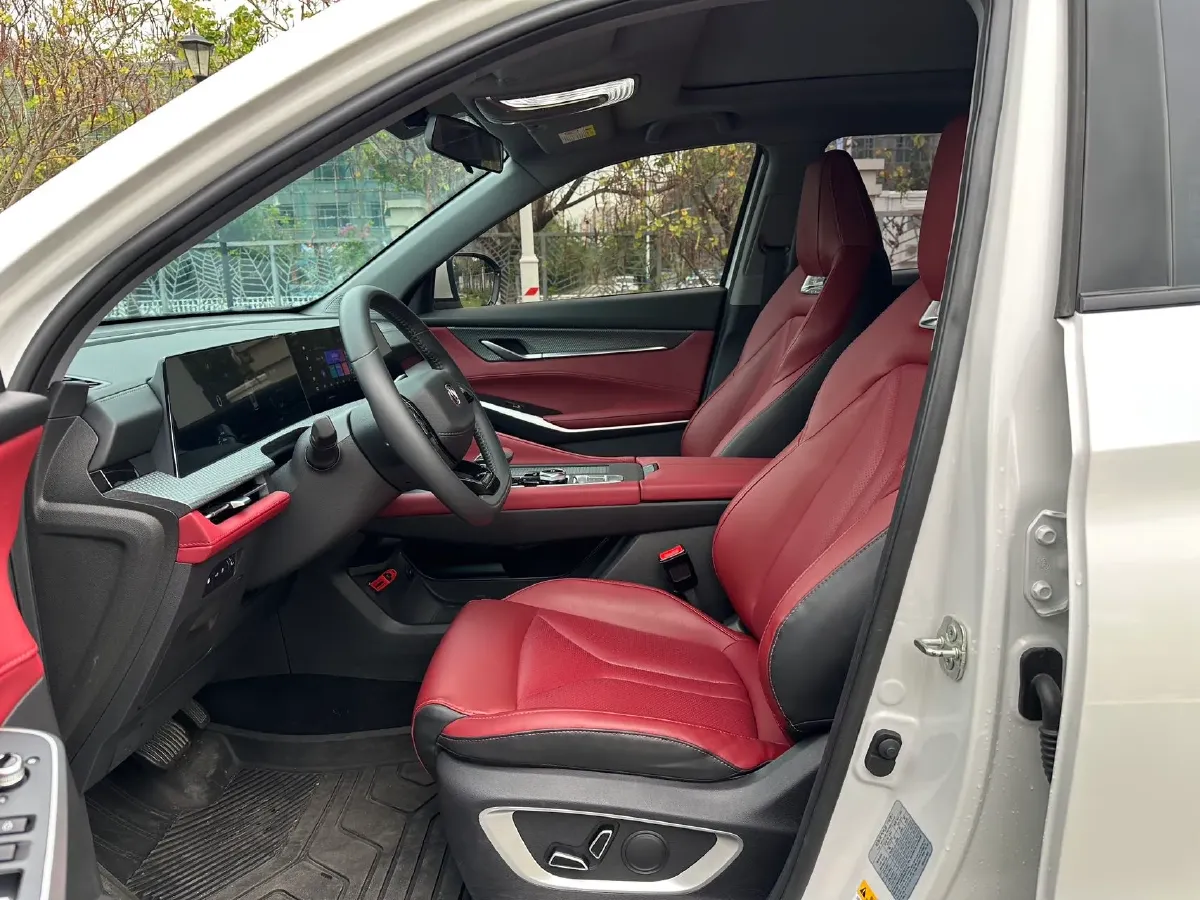 2022 ChangAn CS75 Plus 2.0T 233HP L4 8AT,autocango,china used car exporter,china ev exporter,chinese used car exporter,chinese used ev exporter