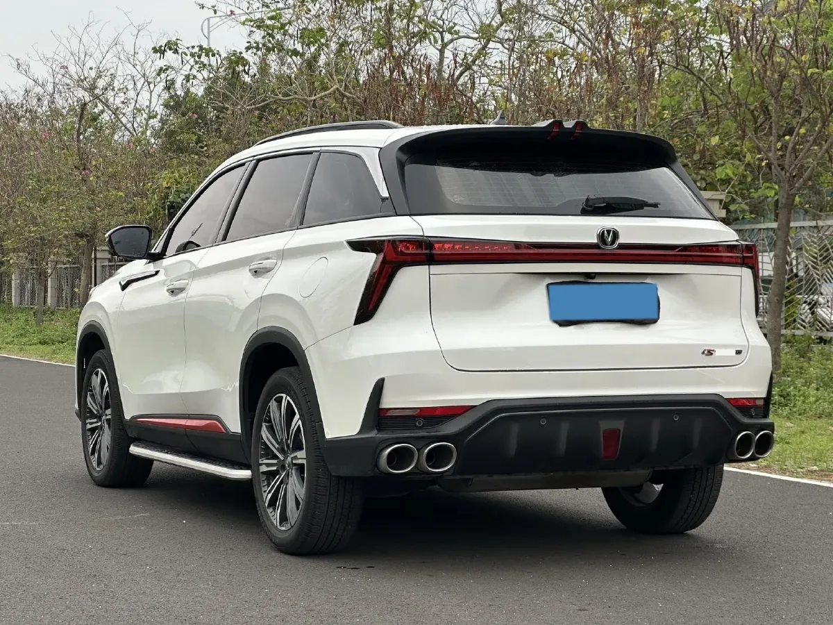 2022 ChangAn CS75 Plus 2.0T 233HP L4 8AT,autocango,china used car exporter,china ev exporter,chinese used car exporter,chinese used ev exporter
