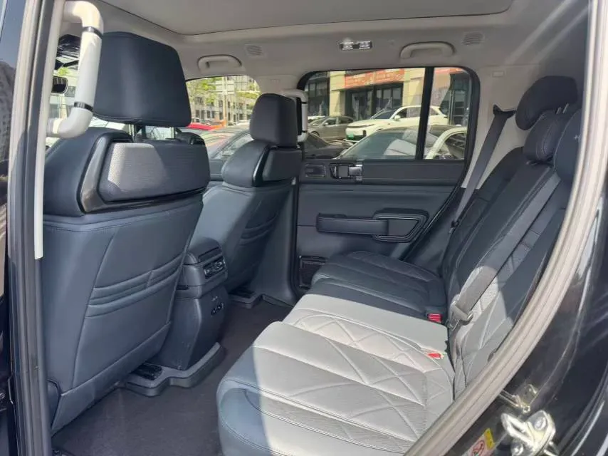 2023 FangChengBao Bao 5 1.5T 194HP L4 E-CVT PHEV 31.8KWH,autocango,china used car exporter,china ev exporter,chinese used car exporter,chinese used ev exporter